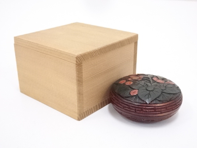 JAPANESE TEA CEREMONY LACQUERED FLOWER INCENSE CONTAINER / KOGO 